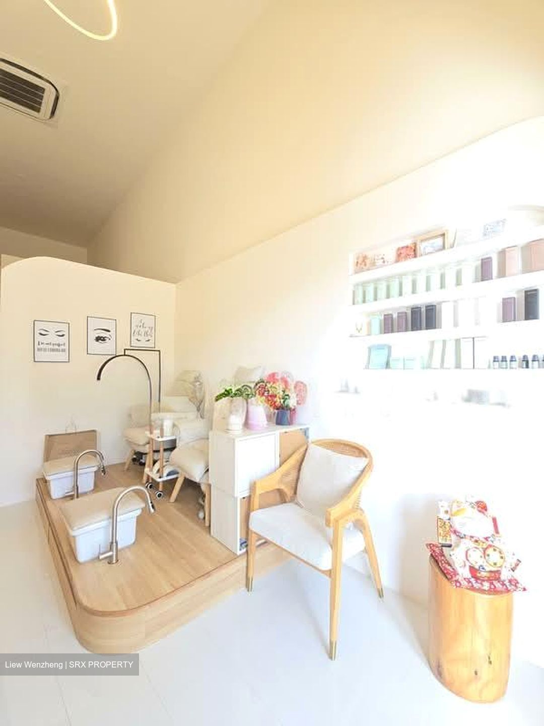 Suites @ Katong (D15), Retail #571667131